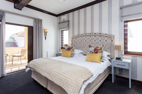 Maartens Guesthouse Bed and Breakfast in Sea Point