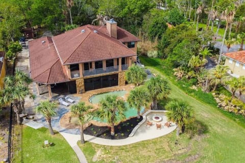 Property building, View (from property/room), Sea view, Swimming pool