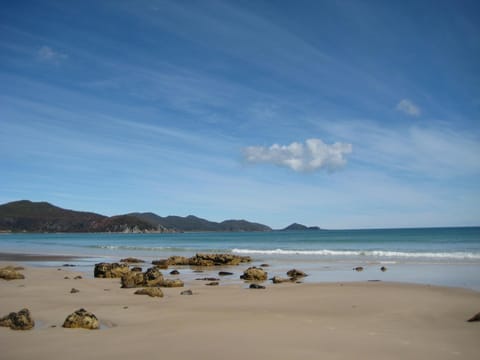 Nearby landmark, Neighbourhood, Natural landscape, Beach