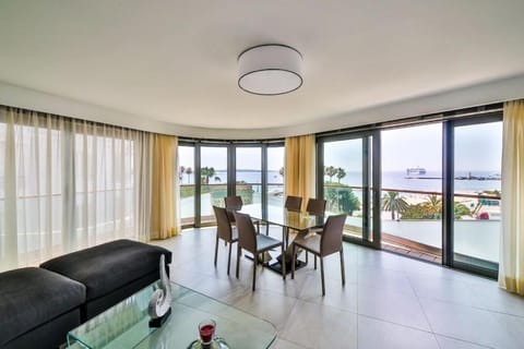 Living room, Sea view