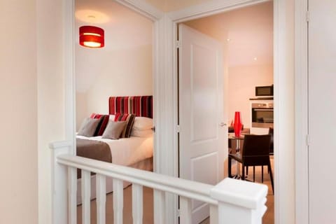 DBS Serviced Apartments - The Twain Apartamento in South Derbyshire District