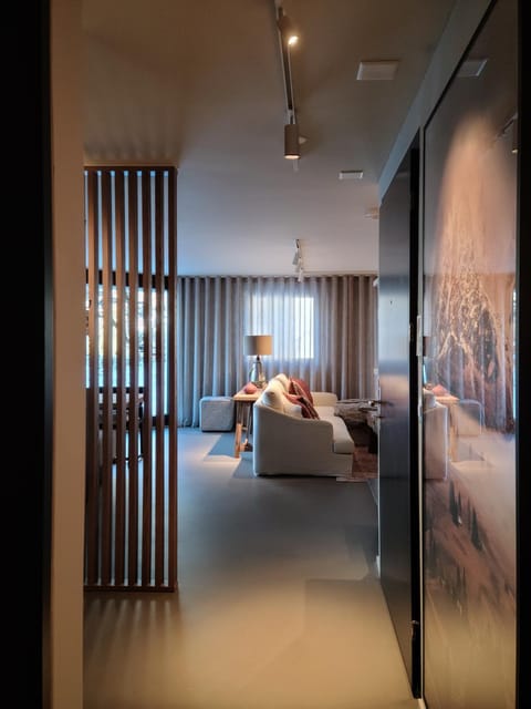Communal lounge/ TV room, Facade/entrance