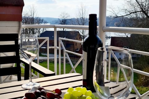 Balcony/Terrace, Lake view