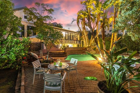 Mediterranean Villa Guesthouse Chambre d’hôte in Cape Town