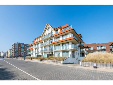Property building, Summer
