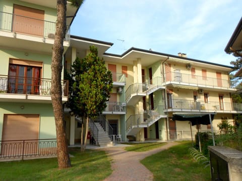 Villa Cortina Condo in Rosolina Mare