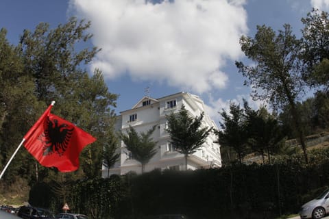 Facade/entrance, Garden