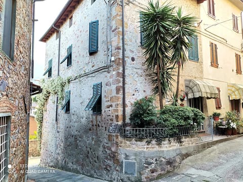 Castelvecchio Alto Alojamiento y desayuno in Capannori