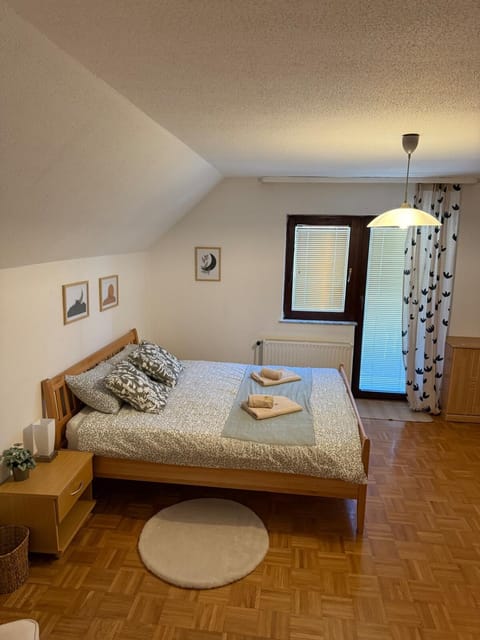 Katja Cottage-charming, quiet, gorgeous views House in Bled