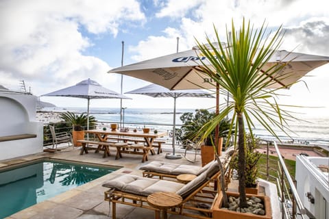Day, View (from property/room), Seating area, Pool view, Sea view, Swimming pool, sunbed