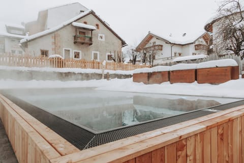 Winter, Swimming pool