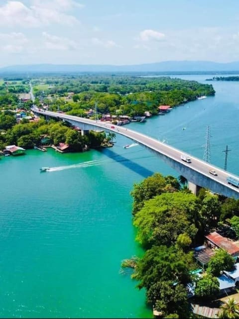 Nearby landmark, Spring, Day, Neighbourhood, Natural landscape, Bird's eye view, Winter, City view, Lake view, River view