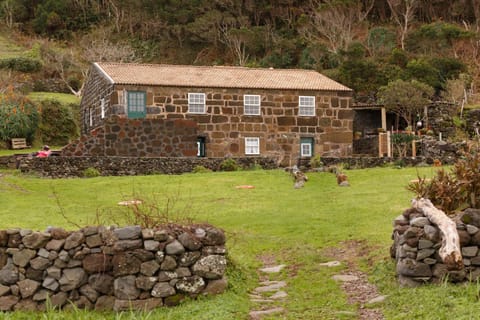 Caldeira Guesthouse Alojamiento y desayuno in Azores District