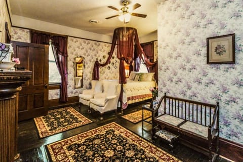 Simmons-Bond Inn Bed & Breakfast Bed and Breakfast in Toccoa