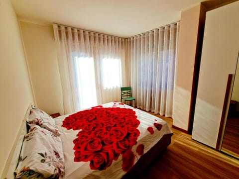 Bed, Photo of the whole room, Bedroom, wardrobe