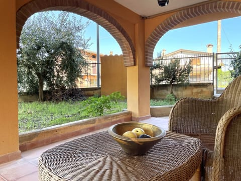 Patio, Garden view