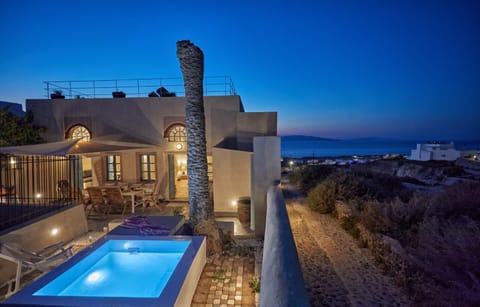 Property building, Patio, Night, Hot Tub