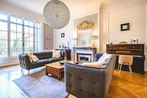 Living room, Garden view