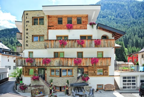 Apart Almrausch Wohnung in Ischgl