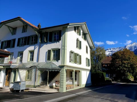 Interlaken Town House Sleeps 12 guests Central Copropriété in Interlaken