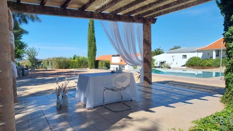 View (from property/room), Garden view, Pool view