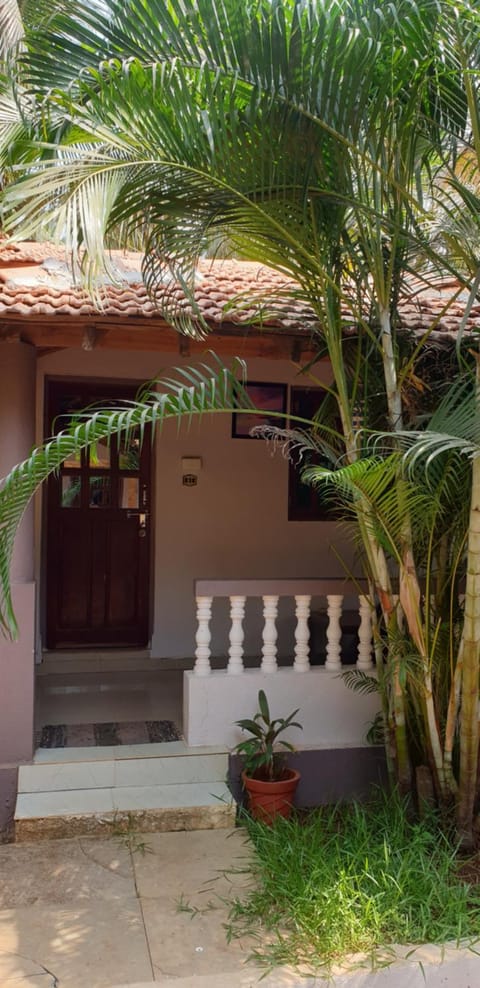 Shiva Cottages Bed and Breakfast in Mandrem