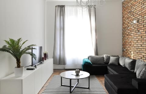 White Dream Home Condo in Budapest