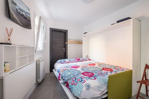 Monolocale 20mq - 24H Apartment in Bologna