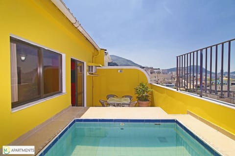 Charming duplex penthouse with pool Condominio in Rio de Janeiro