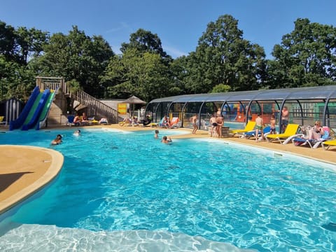 Swimming pool, Swimming pool