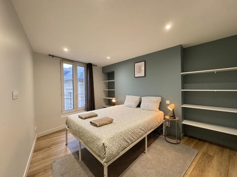 Bed, Bedroom