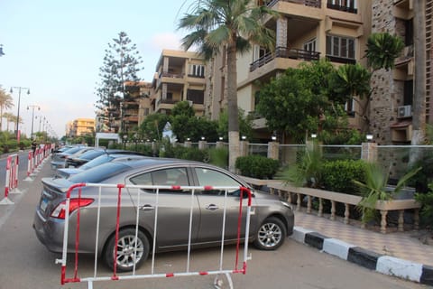 Property building, Neighbourhood, City view, Street view