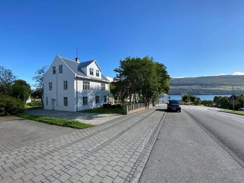 Akureyri Central House Villa in Akureyri