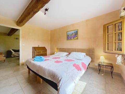 Les Jardins de Bouteille House in Manosque