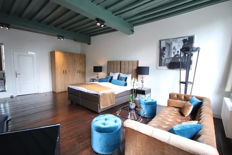 Boutique Hotel Steenhof Suites - Adults Only Hotel in Leiden