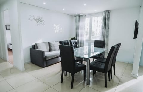 Living room, Dining area