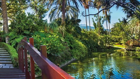 Garden, Garden view, Lake view, Mountain view