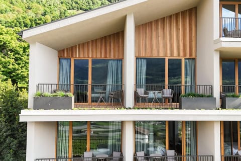 Property building, Balcony/Terrace