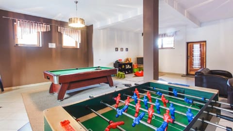 Activities, Billiard, Game Room, Table tennis