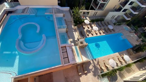 Penthouse vue mer et jacuzzi privé Apartamento in Antibes