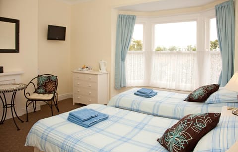 Binton Guest House Bed and Breakfast in Filey