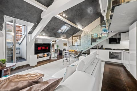TV and multimedia, Living room, internet, stove, air conditioner