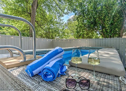 4 BDRM with POOL Prime Location on Lamar Mins to DT House in Zilker
