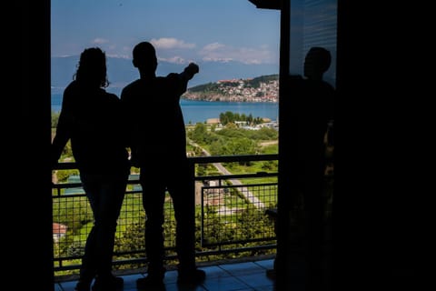 Natural landscape, Balcony/Terrace, City view, Lake view