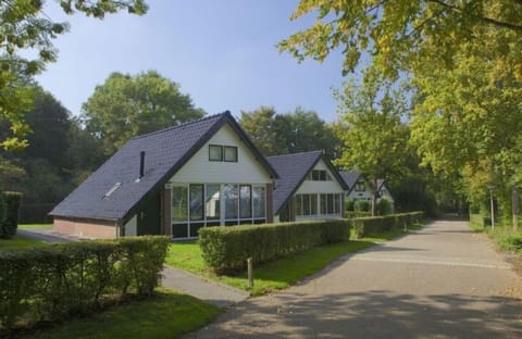 Property building, Facade/entrance, Off site