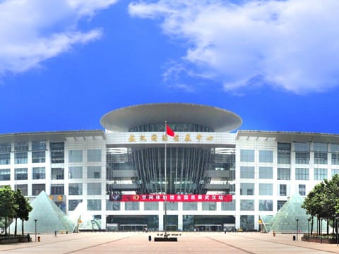 Ramada Encore by Wyndham Wuhan Int'l Conference Center Hotel in Wuhan
