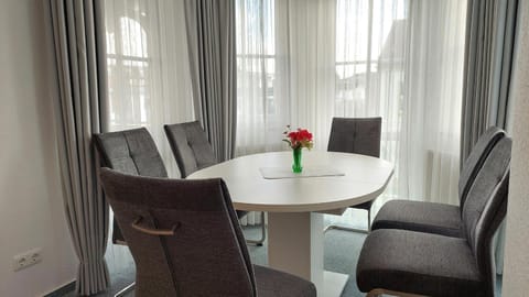 Living room, Seating area, Dining area