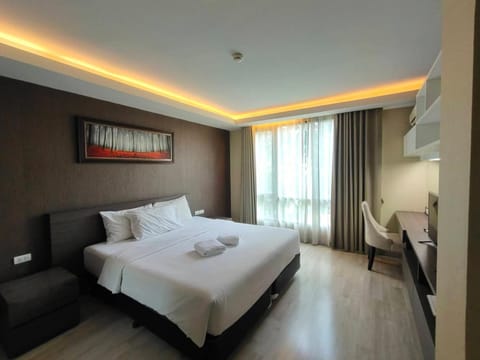 Avatar Suites Hotel - SHA Extra Plus Apartment hotel in Bangkok