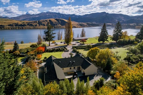 The Shan's Lodge Bed and Breakfast in Otago