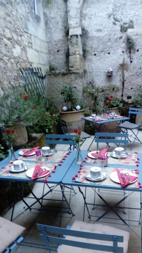 Patio, Day, Balcony/Terrace